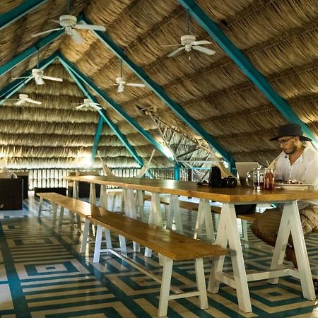 Jungle Lodge Tikal Hostal Экстерьер фото
