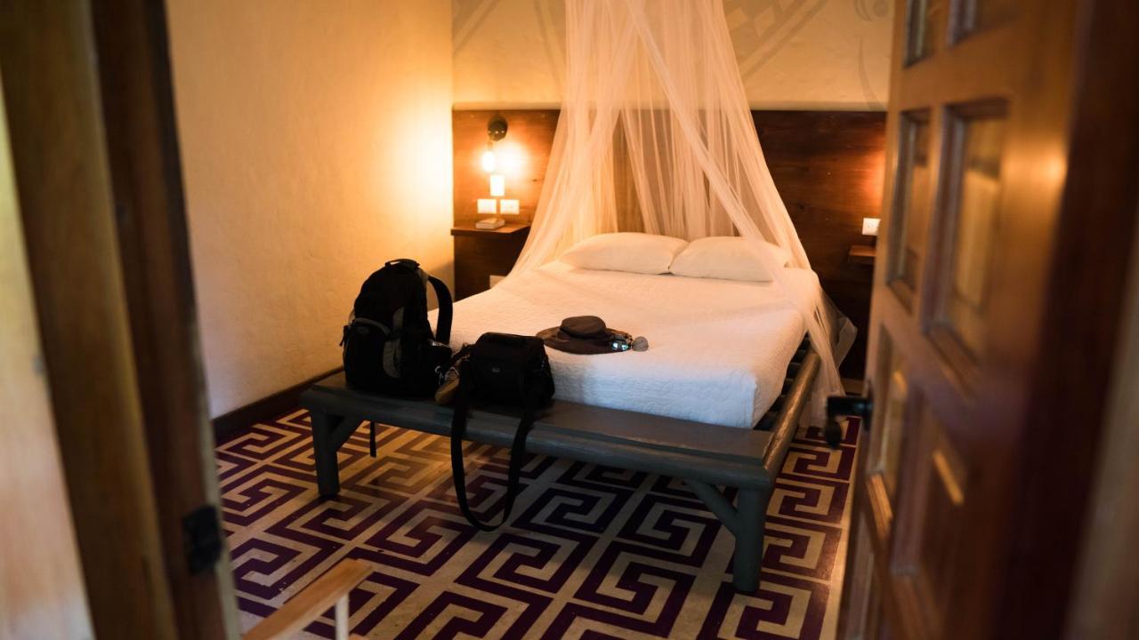 Jungle Lodge Tikal Hostal Экстерьер фото