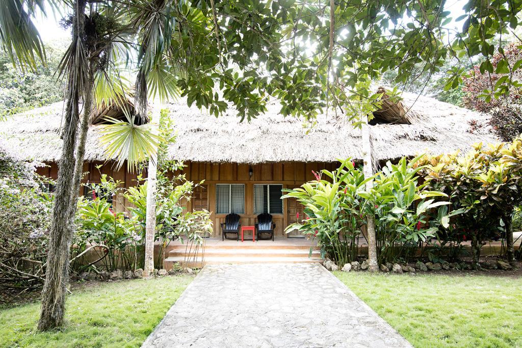 Jungle Lodge Tikal Hostal Экстерьер фото