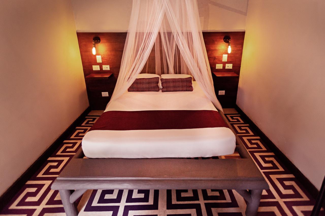 Jungle Lodge Tikal Hostal Экстерьер фото