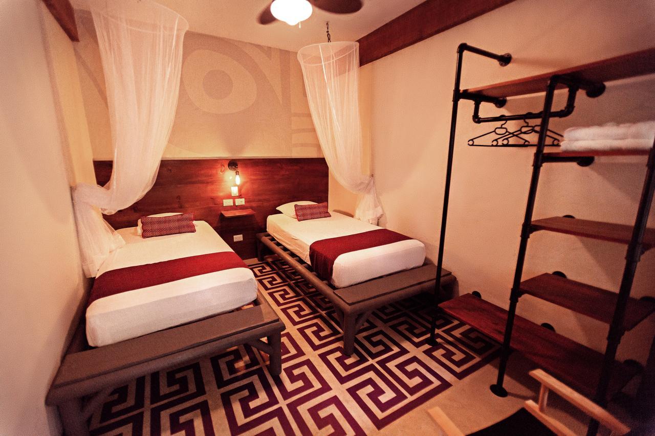 Jungle Lodge Tikal Hostal Экстерьер фото